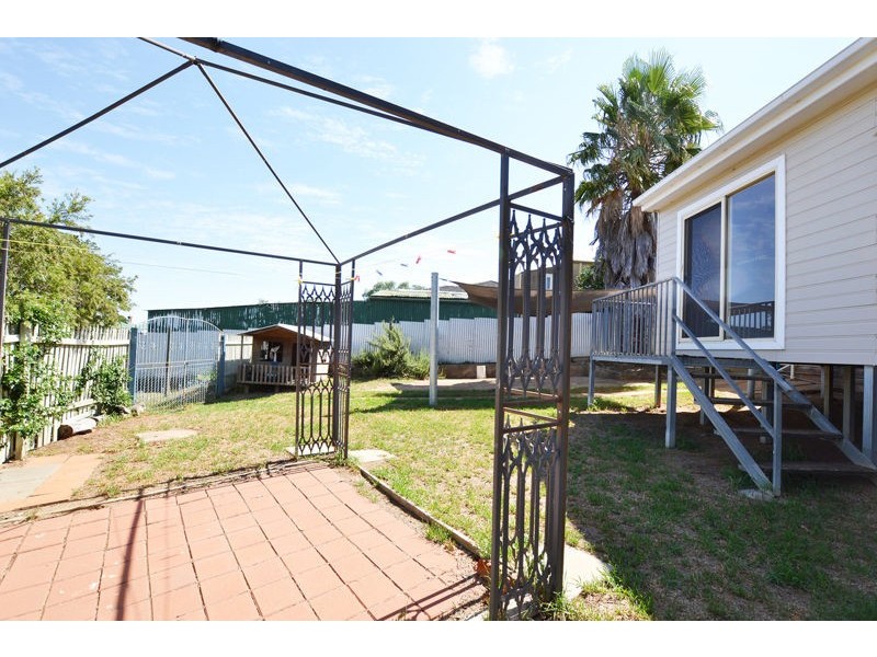 43 Commins Street, Junee NSW 2663