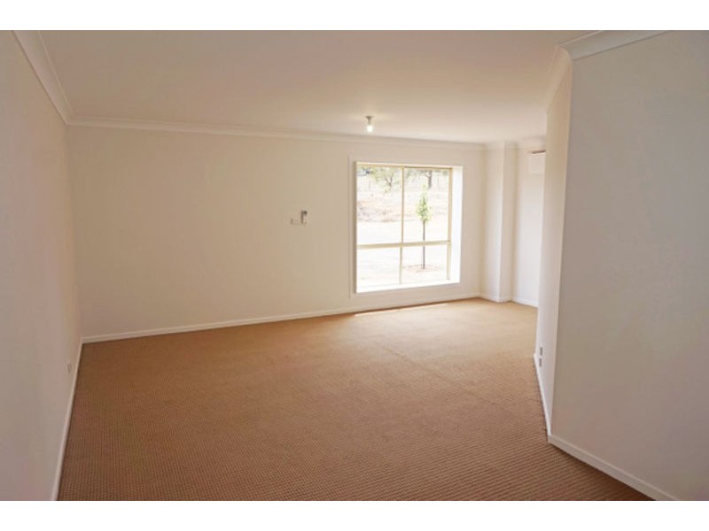 52 Boundary Street, Junee NSW 2663