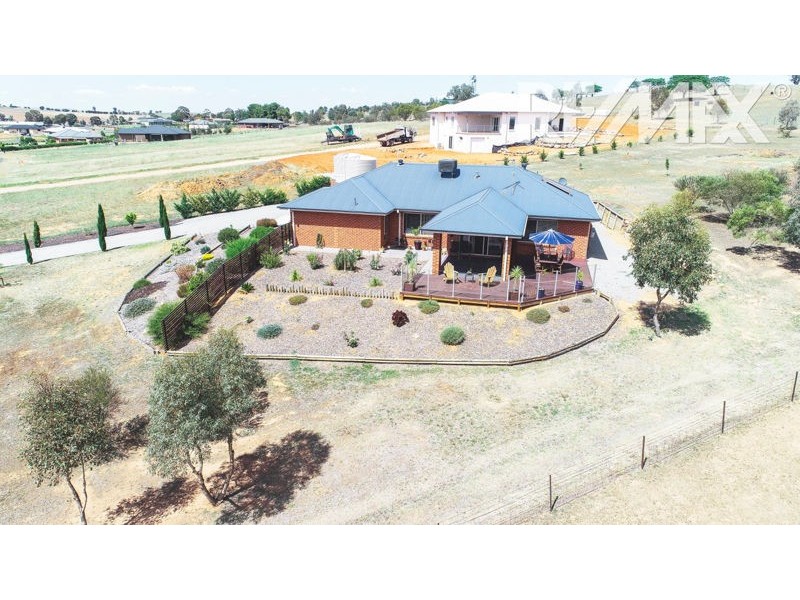 12 Taylor St, Junee NSW 2663