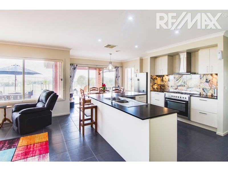 12 Taylor St, Junee NSW 2663