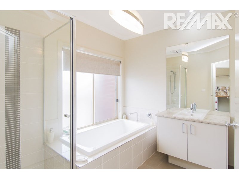 12 Taylor St, Junee NSW 2663