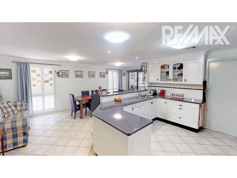 43 Seignior Street, Junee NSW 2663