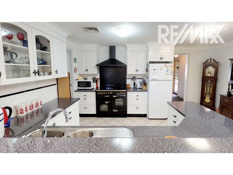 43 Seignior Street, Junee NSW 2663