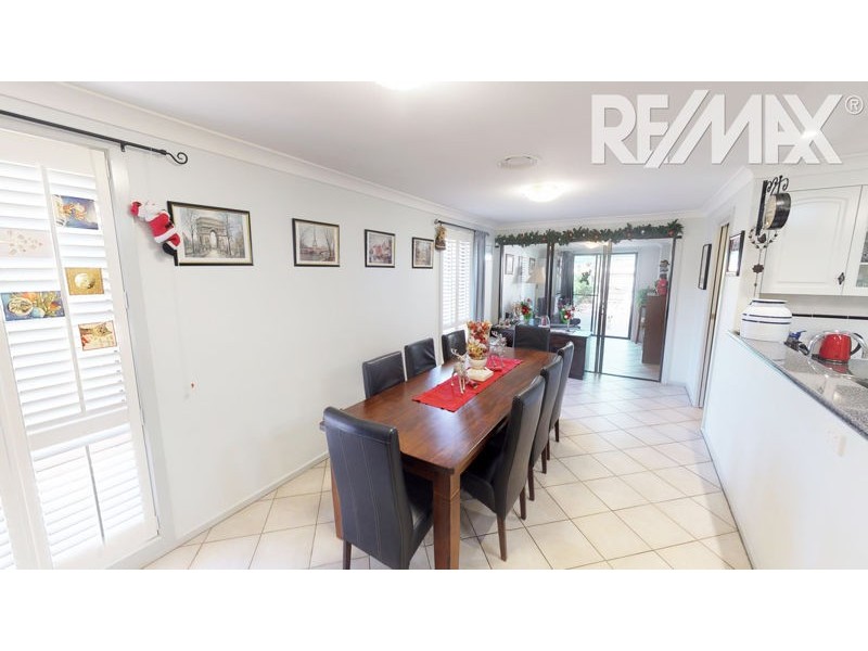 43 Seignior Street, Junee NSW 2663