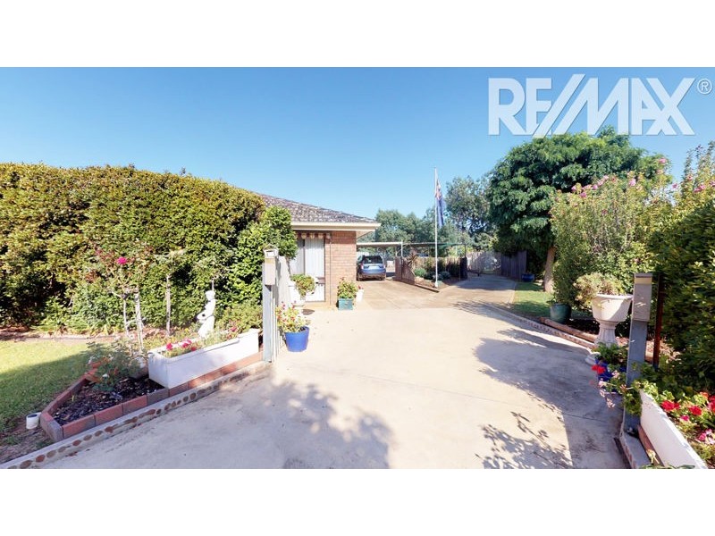 43 Seignior Street, Junee NSW 2663