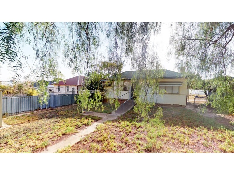 29 French St, Junee NSW 2663