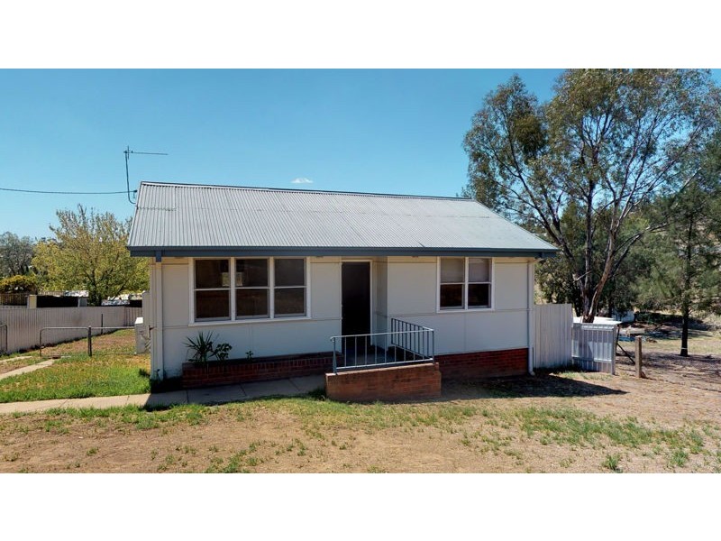 72 George St, Junee NSW 2663