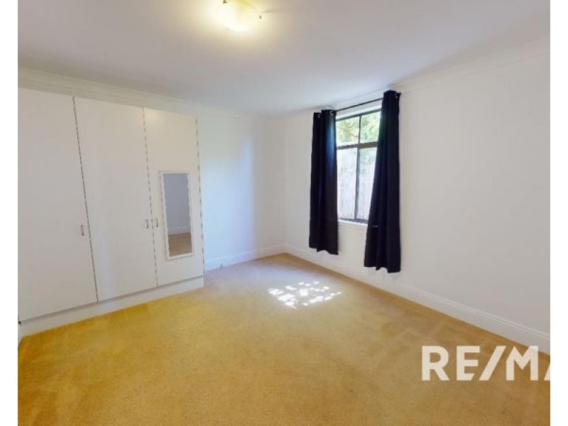 18 Kemp St, Junee NSW 2663