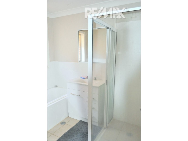 2 Adams Street, Junee NSW 2663