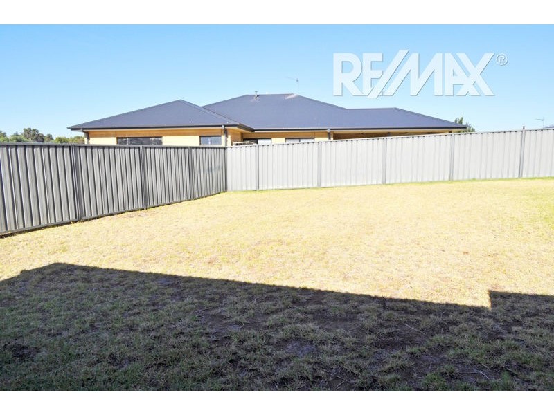 2 Adams Street, Junee NSW 2663