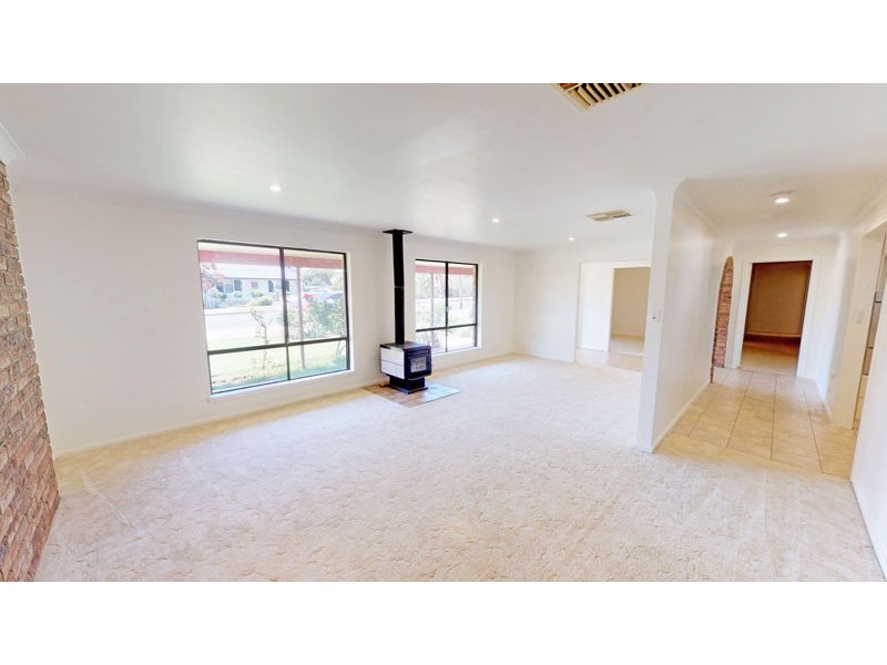 34 Gloucester St, Junee NSW 2663