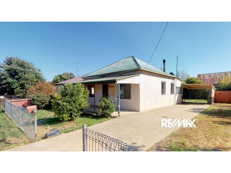 12 Fitzroy Street, Junee NSW 2663