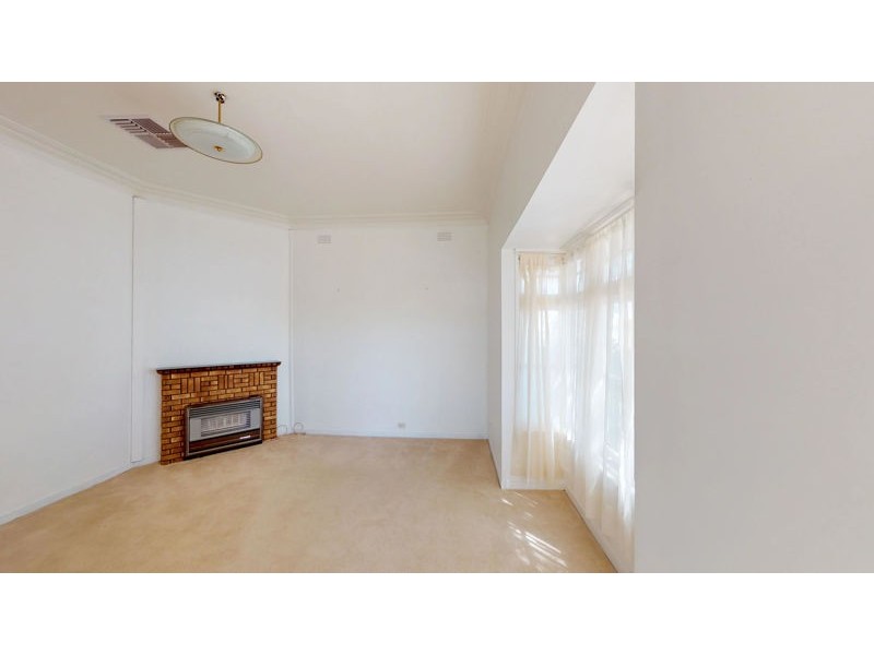 12 Commins Street, Junee NSW 2663