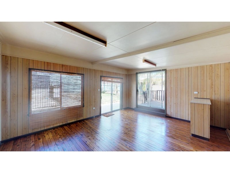 12 Commins Street, Junee NSW 2663