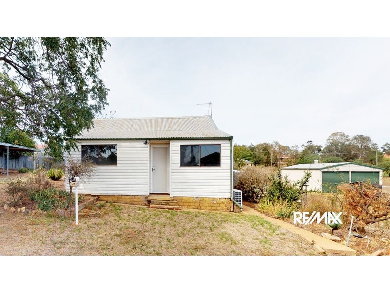17 to 21 Hart St, Junee NSW 2663