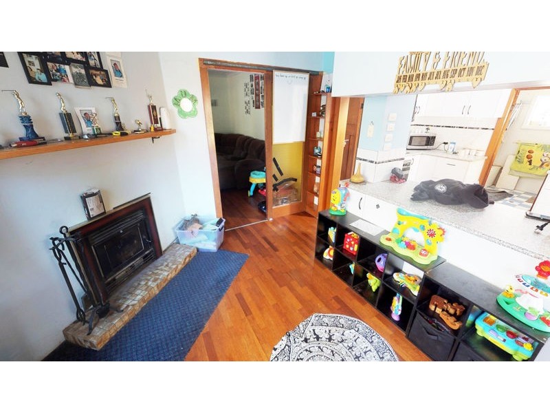 92 Hill St, Junee NSW 2663