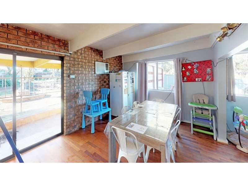 92 Hill St, Junee NSW 2663