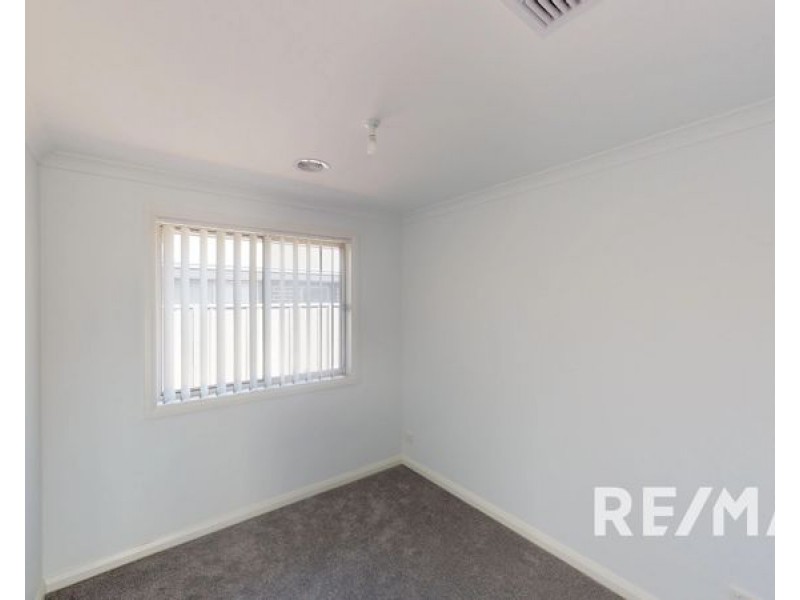 2 Hilton Place, Junee NSW 2663