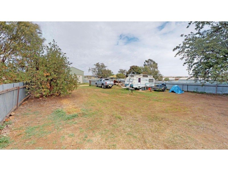 20 Regent St, Junee NSW 2663