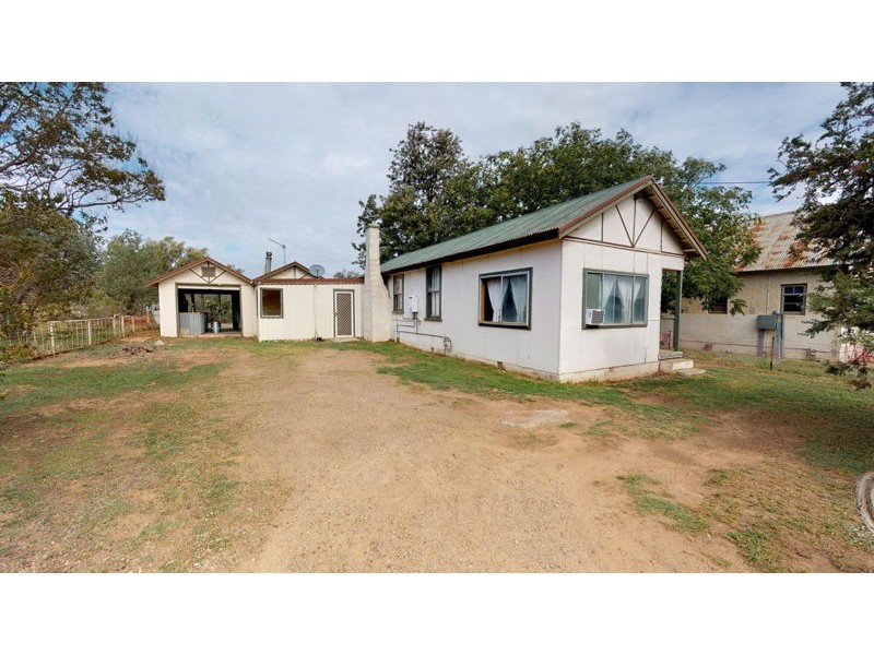20 Regent St, Junee NSW 2663