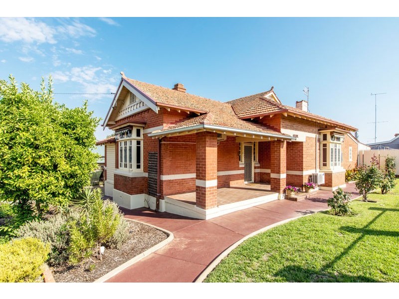 30 George Street, Junee NSW 2663