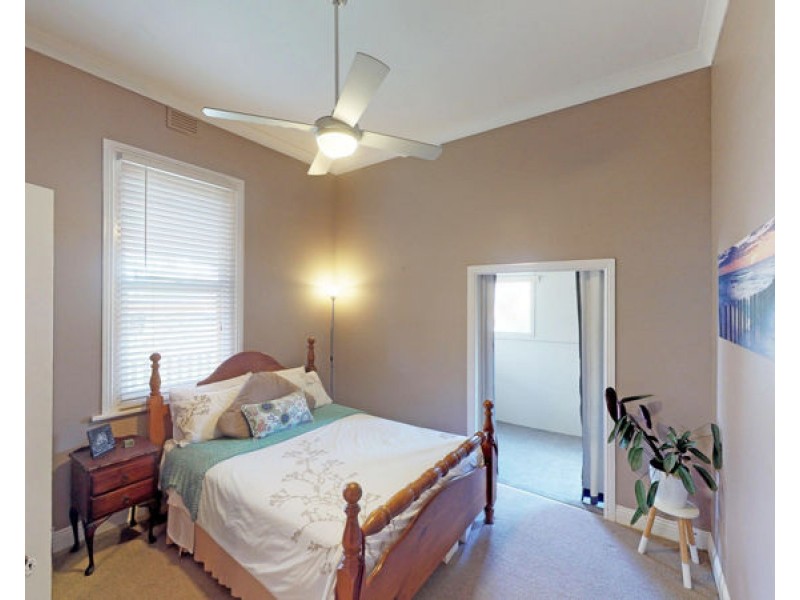 18 Dalley St, Junee NSW 2663