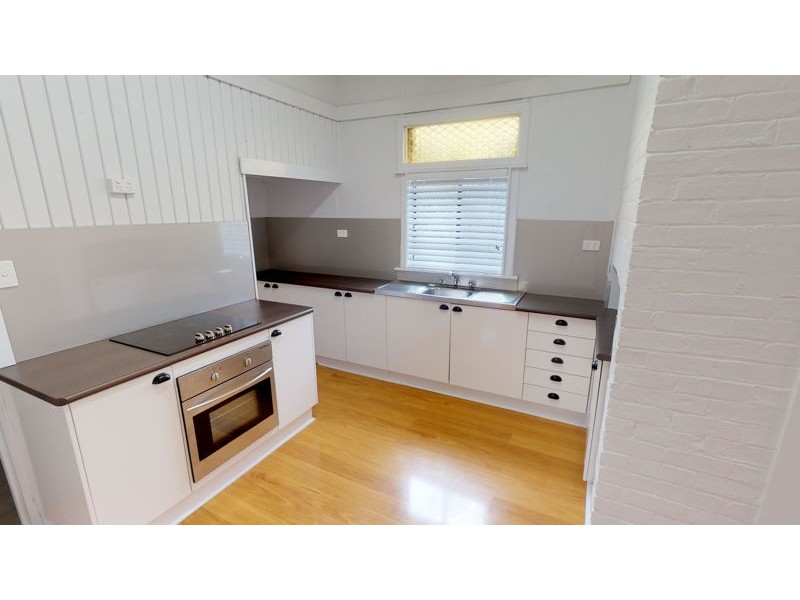 27 Commins Street, Junee NSW 2663