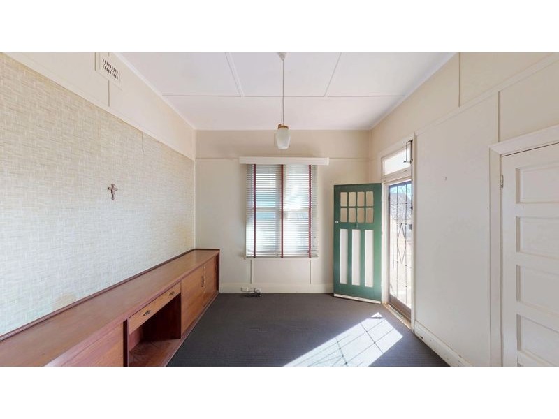 53 Hill Street, Junee NSW 2663