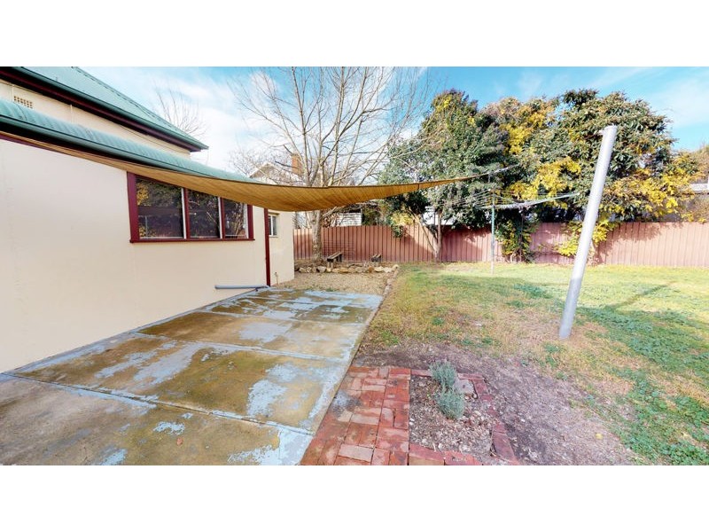 13 Crown St, Junee NSW 2663