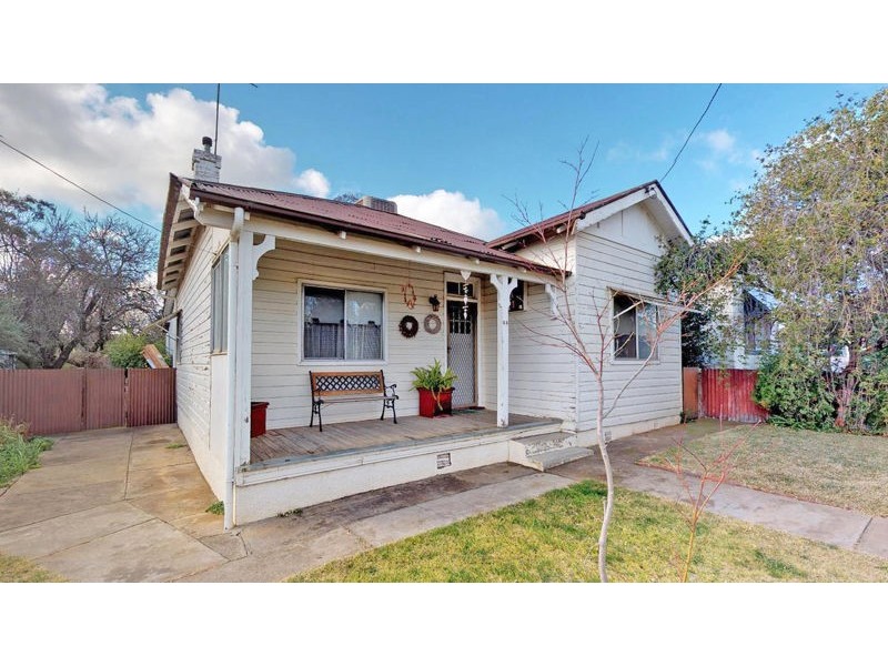 24 Elizabeth Street, Junee NSW 2663