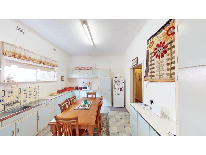 24 Elizabeth Street, Junee NSW 2663