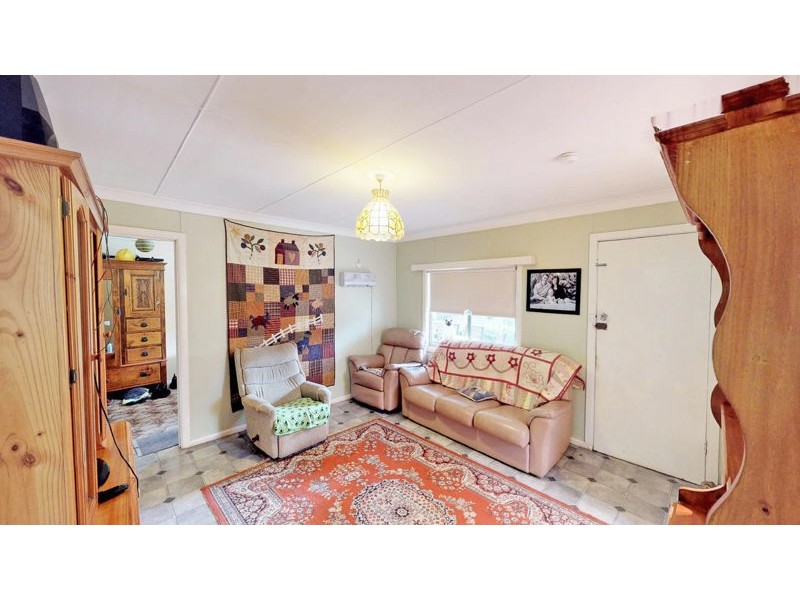 24 Elizabeth Street, Junee NSW 2663