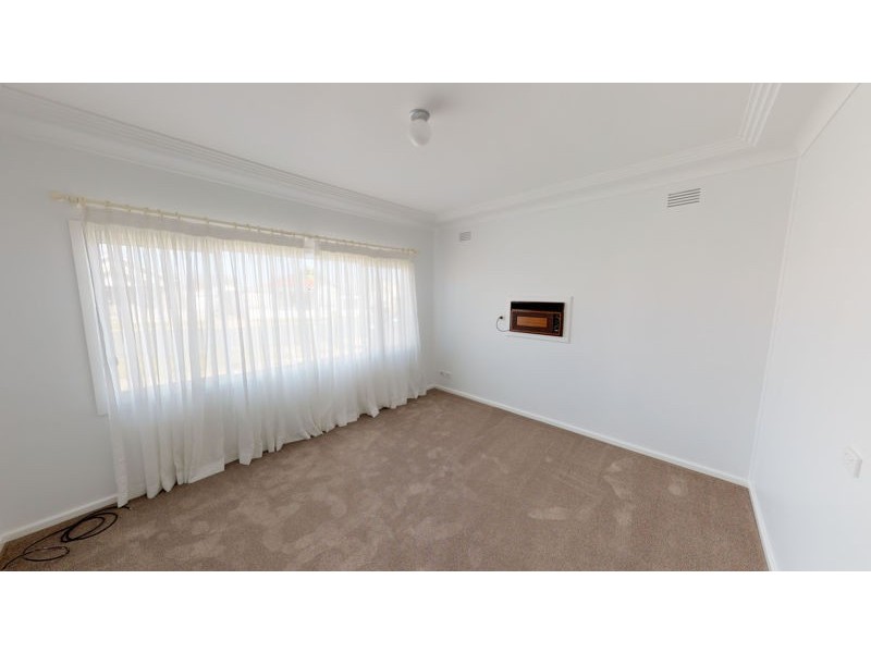 8 Florence Street, Junee NSW 2663