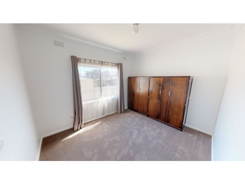 8 Florence Street, Junee NSW 2663