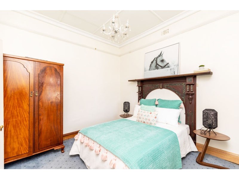 28 George St, Junee NSW 2663