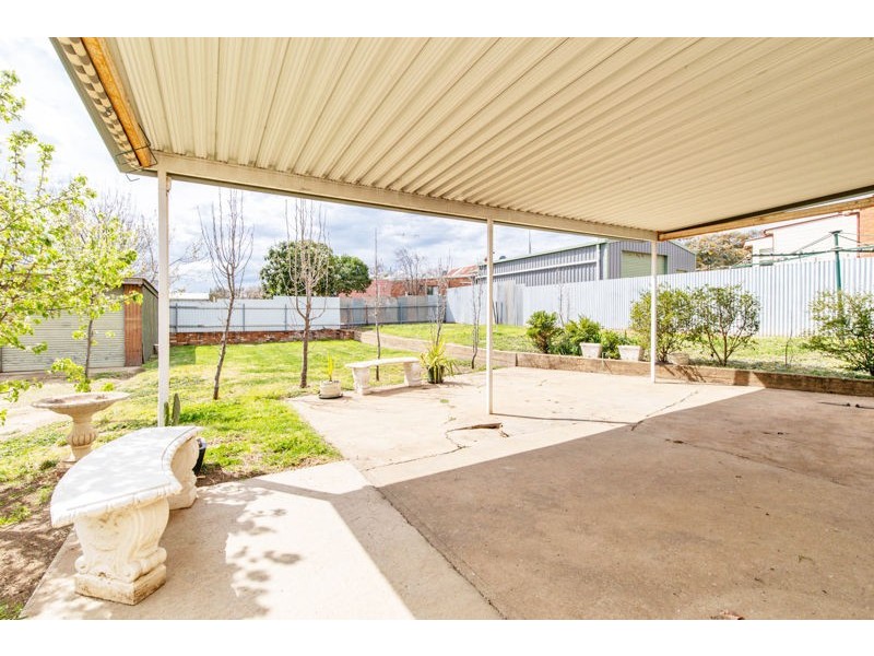 28 George St, Junee NSW 2663
