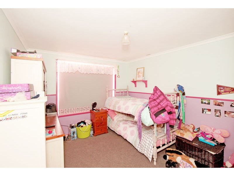 9 James St, Junee NSW 2663