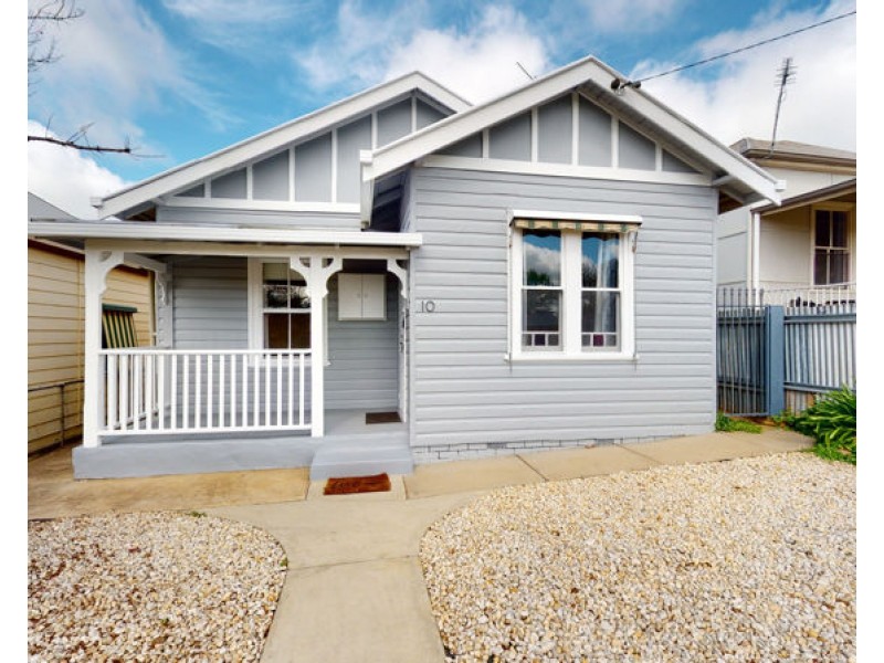 10 Kemp Street, Junee NSW 2663