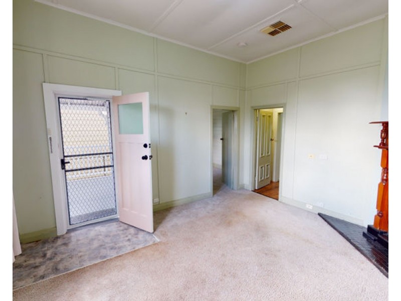 10 Kemp Street, Junee NSW 2663
