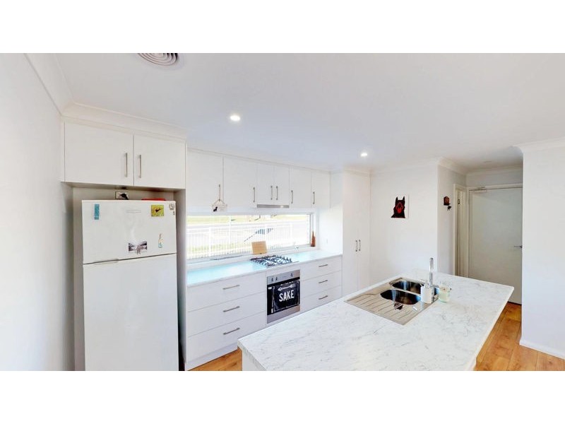 11 Hill Street, Junee NSW 2663