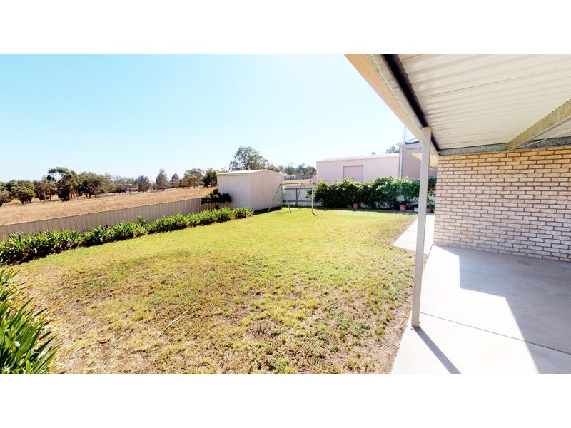 23 Hart St, Junee NSW 2663