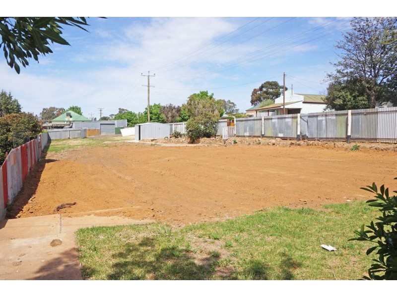 24 Thomas St, Junee NSW 2663