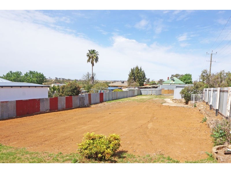 24 Thomas St, Junee NSW 2663