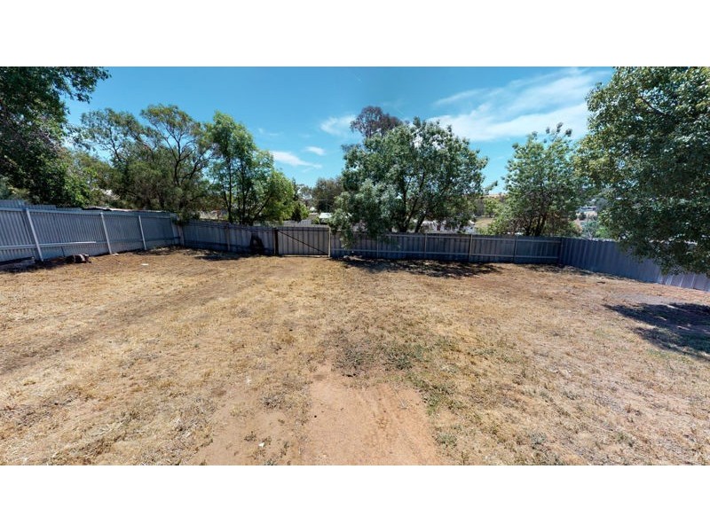 64 George Street, Junee NSW 2663