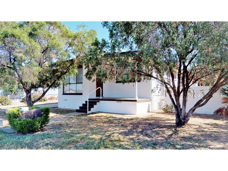 7 Prince St, Junee NSW 2663