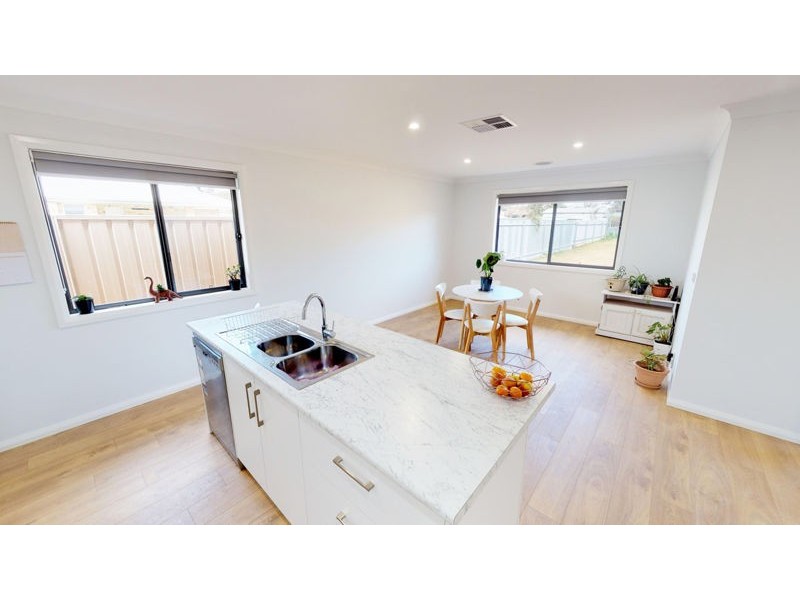 7 Hill St, Junee NSW 2663