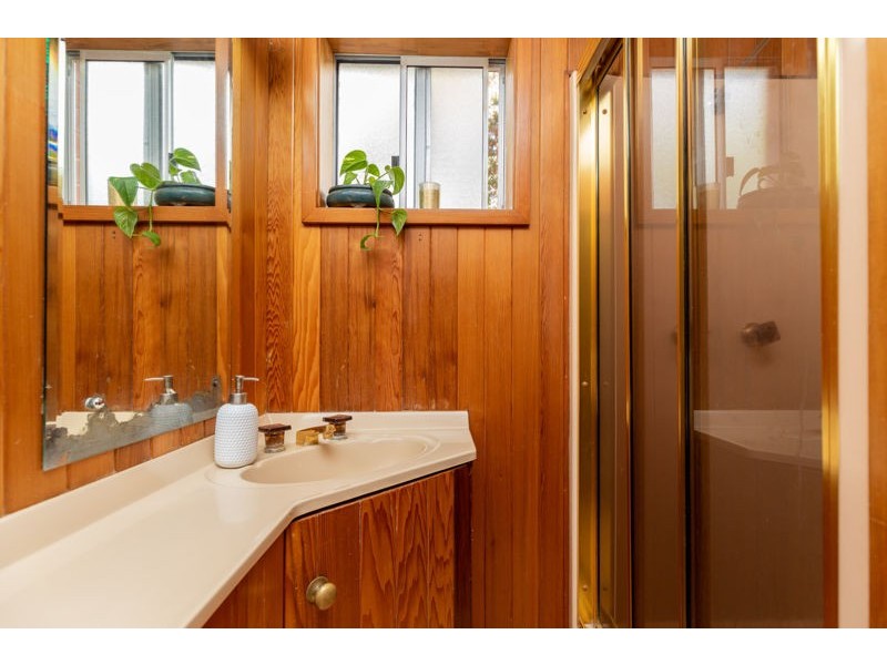 16 Knight Street, Junee NSW 2663