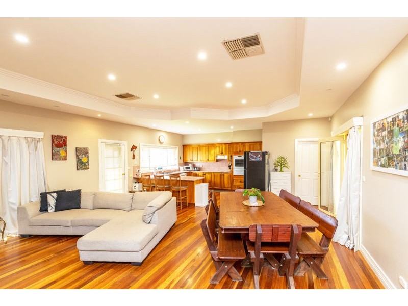 5 Cassia Way, Junee NSW 2663