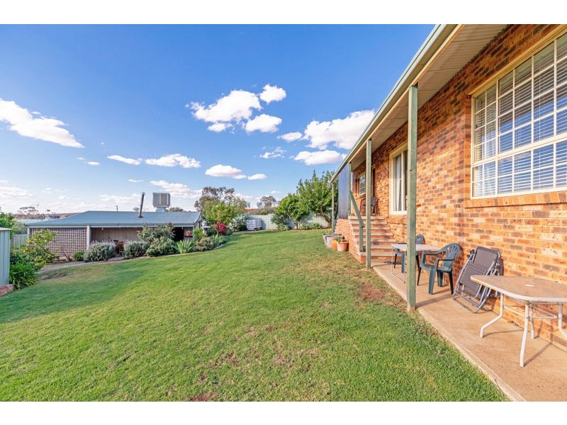 5 Cassia Way, Junee NSW 2663