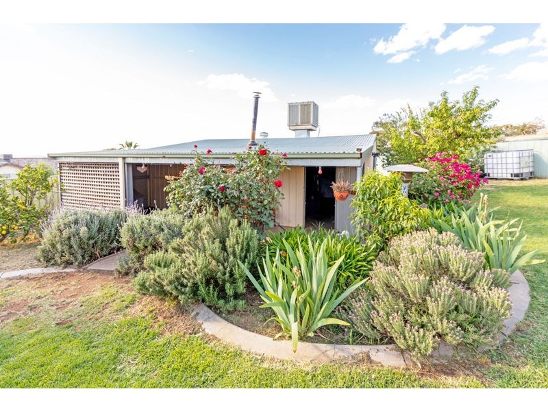 5 Cassia Way, Junee NSW 2663
